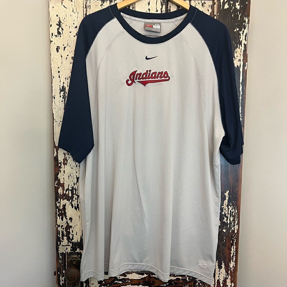 Men’s Cleveland Indians Nike American League MLB XXL dri-fit shirt.